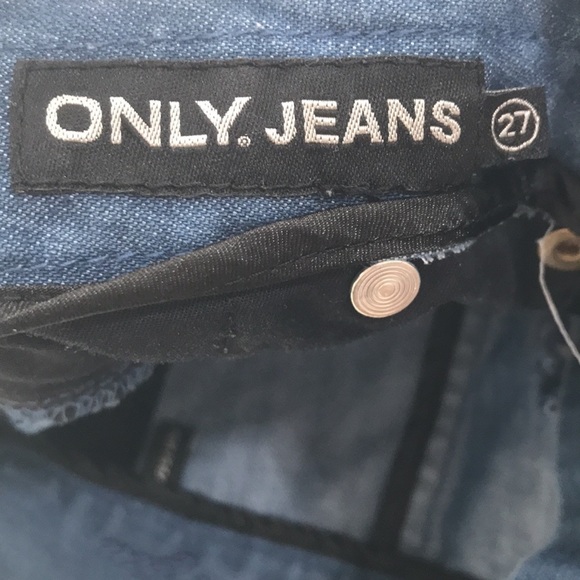 Only Luxury for you pleated mid rise denim shorts 27 - Picture 9 of 12